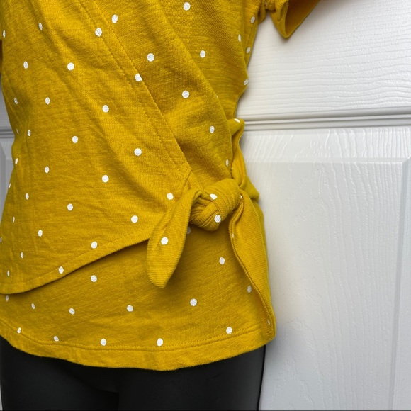Old navy yellow wrap polka dot blouse shirt top Size Small - Picture 3 of 3